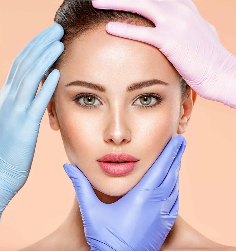 Tratamiento facial con la doctora